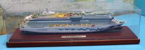 Cruise ship "AIDAdiva" (1 p.) in showcase in ca. 1:1400